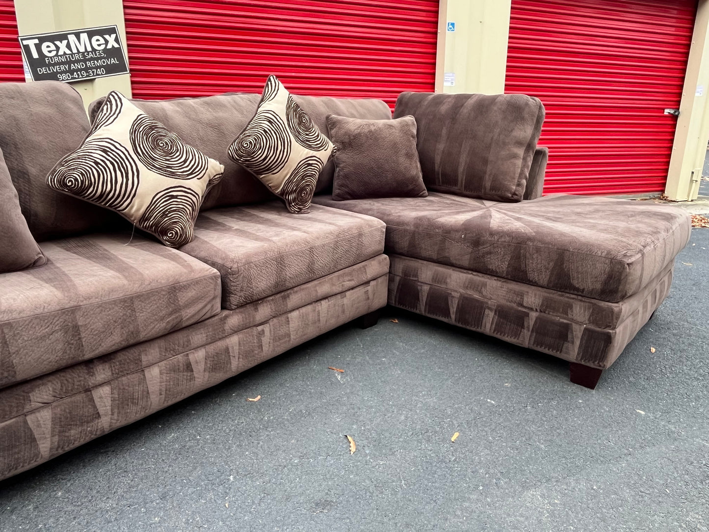 Brown 2Pcs Sectional w Swivel Chair